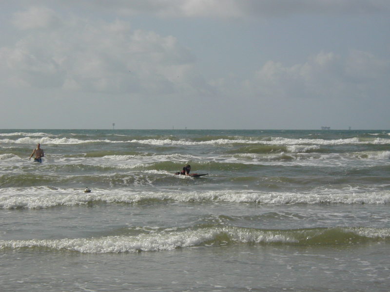 2005/07(July)/Port-Aransas/Day2/800x600_2005-07-02-Port-Aransas-22-Travis-Chance.JPG