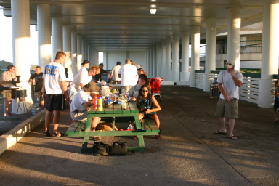 2005-07-02-Port-Aransas-51-Travis-Ben-Ren-Kiffin-Kavita-eating.jpg