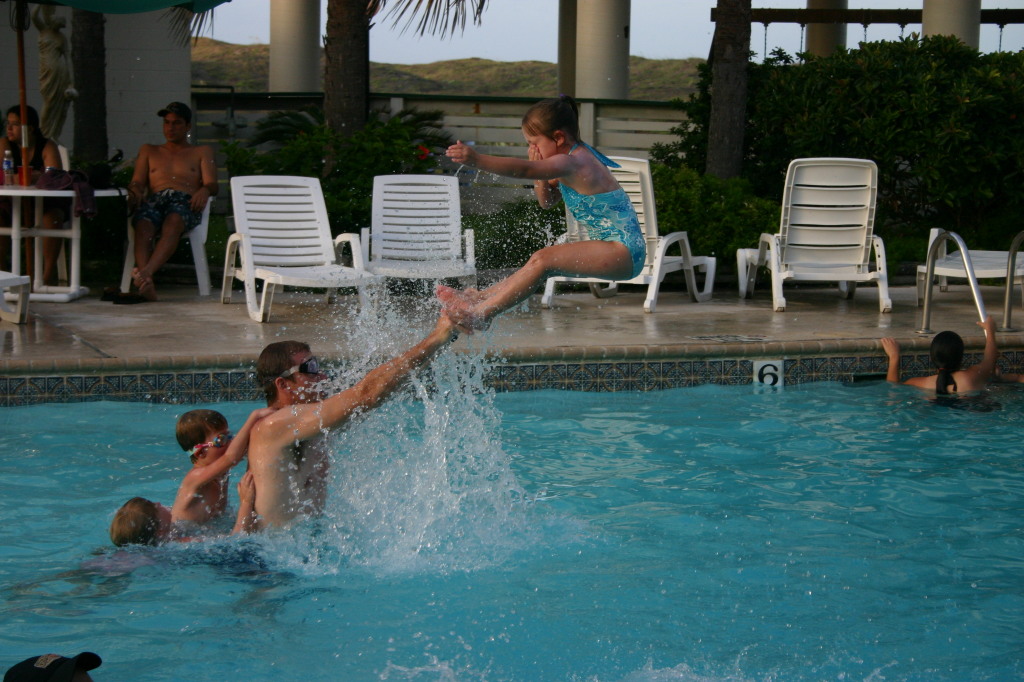 2005-07-03-Port-Aransas-08-Travis-launches-Brittney.JPG