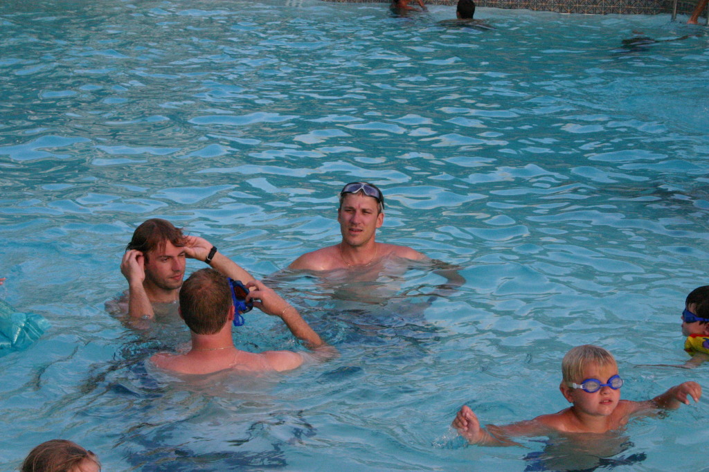 2005-07-03-Port-Aransas-26-Travis-Doug-Ben-pool.JPG