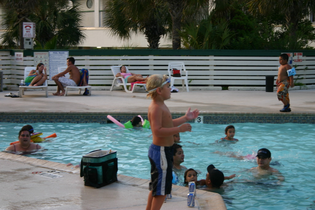 2005-07-03-Port-Aransas-40-pool-Zen.JPG