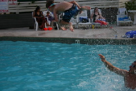 2005-07-03-Port-Aransas-13-Travis-launches-Chance.JPG