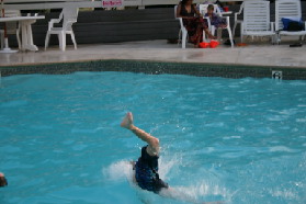 2005-07-03-Port-Aransas-14-Travis-launches-Chance.JPG
