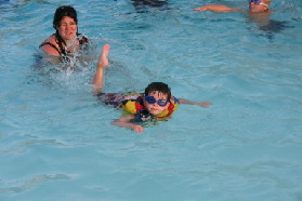 2005-07-03-Port-Aransas-31-pool-Dax-Kiffin.JPG