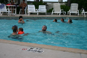 2005-07-03-Port-Aransas-52-pool-Ben-Sachin-Ren.JPG