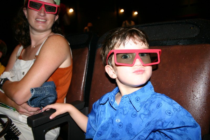 2005-07-01-SeaWorld-12-Haunted-4d-show-Suzi-Dax.jpg