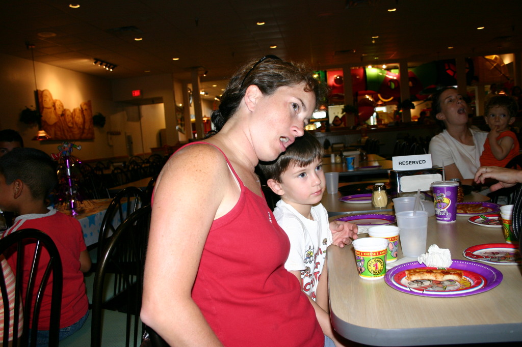 2005/08(August)/Baxter-bday/1024x768_2005-08-06-Baxter-bday-3-Suzi-Dax.JPG