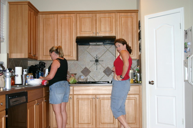 2005-08-06-Camping-at-Justins-house-06-Katie-Suzi.JPG