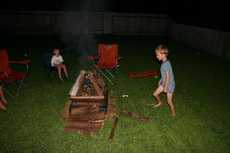 2005/08(August)/Camping-at-Justins/800x600_2005-08-06-Camping-at-Justins-house-12-Dax-Chance.JPG