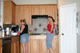 2005-08-06-Camping-at-Justins-house-06-Katie-Suzi.JPG