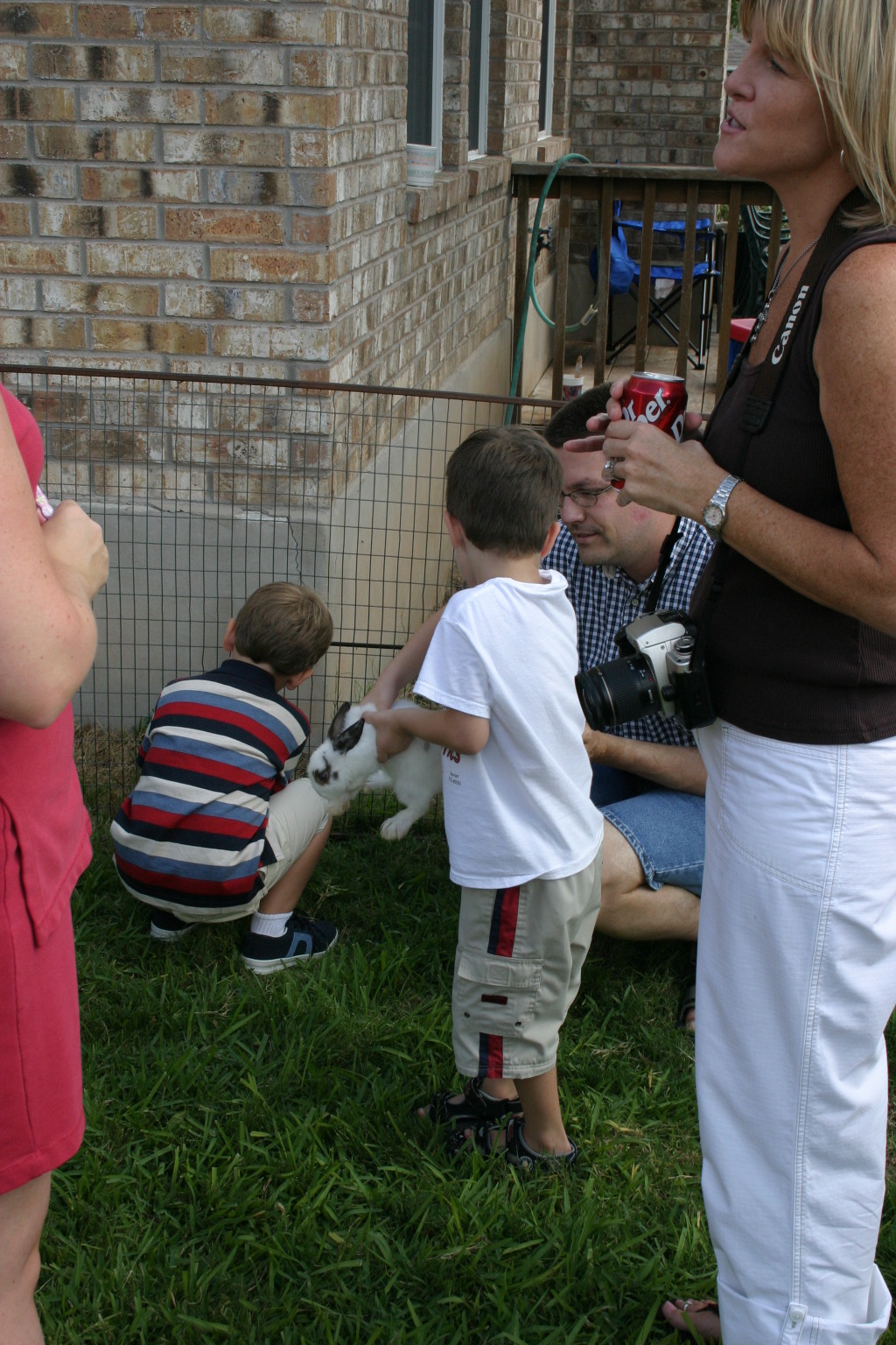 2005-08-13-Case-Birthday-28-animals-Dax-bunny.JPG