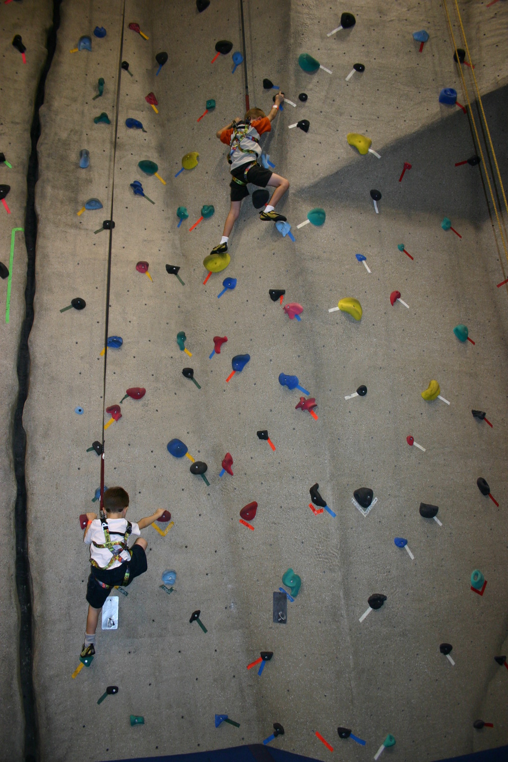 2005-07-30-Motive-picnic-43-rock-climbing-Chance-Dax.JPG