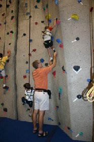 2005-07-30-Motive-picnic-30-rock-climbing-Chance-Dax-Travis.JPG