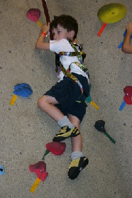 2005-07-30-Motive-picnic-38-rock-climbing-Dax.JPG
