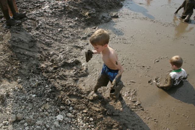 2005/08(August)/Muddy-Buddy/640x480_2005-08-07-Muddy-buddy-19-Chance-Mini-Buddy.JPG