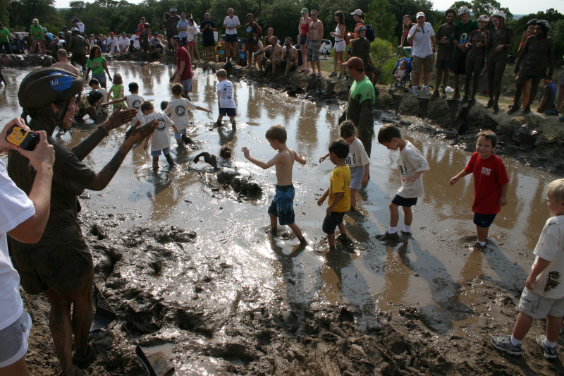 2005/08(August)/Muddy-Buddy/800x600_2005-08-07-Muddy-buddy-16-Chance-Mini-Buddy.JPG