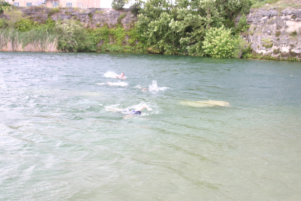 2005/08(August)/PureAustin-Swim-Run/1024x768_2005-08-04-PureAustin-swim-10-simmers.JPG