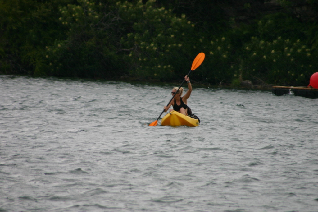 2005/08(August)/PureAustin-Swim-Run/1024x768_2005-08-04-PureAustin-swim-12-Suzi-dragged-by-Desiree-lightning.JPG