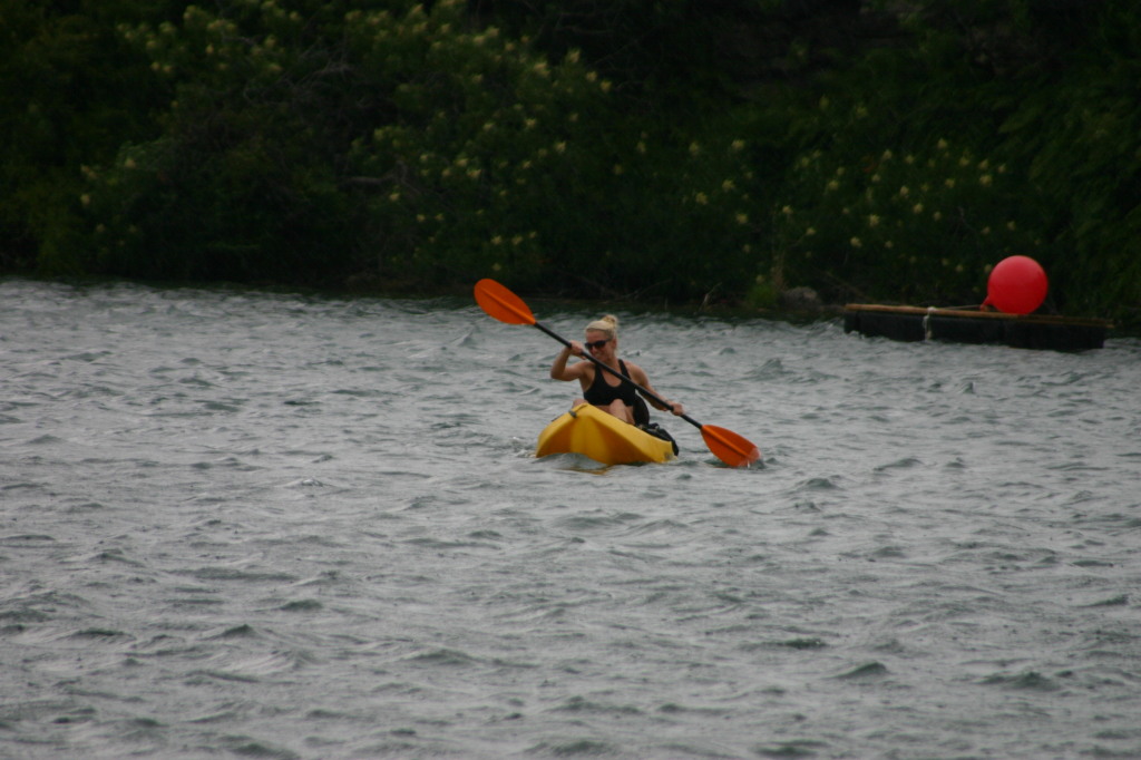2005/08(August)/PureAustin-Swim-Run/1024x768_2005-08-04-PureAustin-swim-14-Suzi-dragged-by-Desiree-lightning.JPG