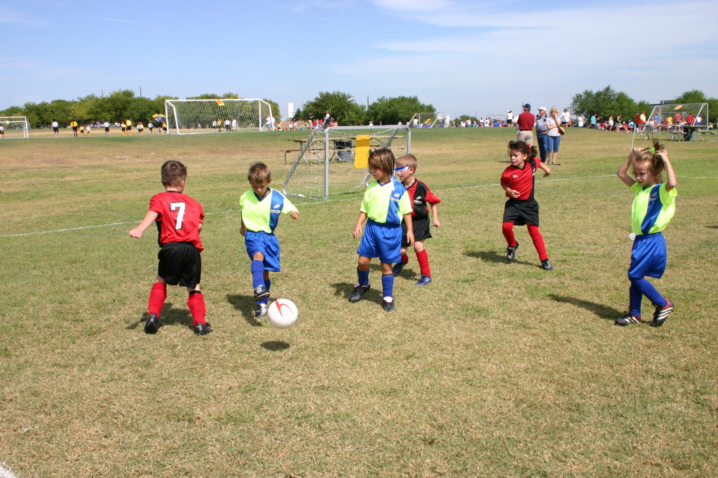 2005/09(September)/Chance-Soccer/1024x768_2005-09-24-Soccer-0022-Chance.JPG
