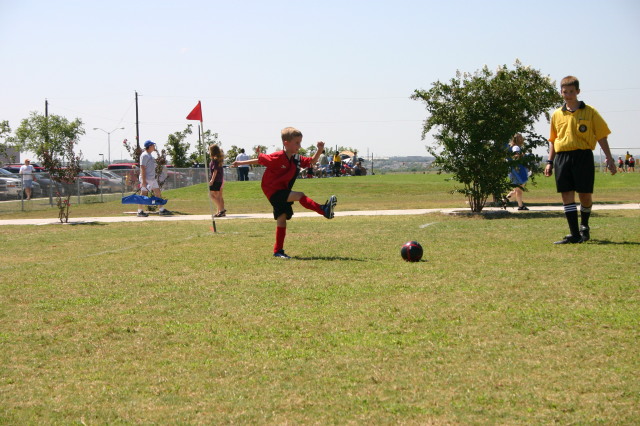 2005/09(September)/Chance-Soccer/640x480_2005-09-17-Chance-Soccer-05.JPG