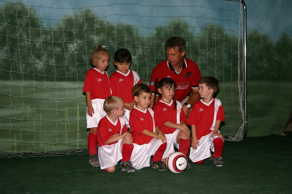 2005/09(September)/Dax-Soccer/1024x768_2005-09-24-Soccer-21-Dax-Team.JPG