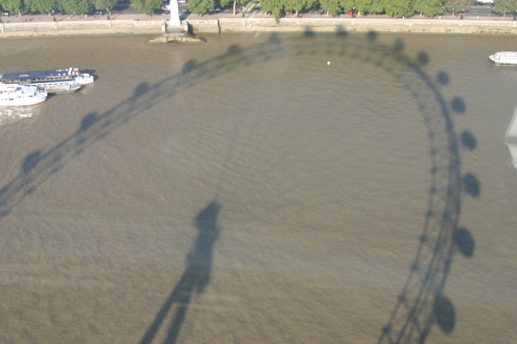 2005-09-09-London-20-from-the-Eye-Thames.JPG