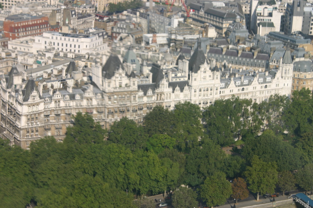 2005/09(September)/London/1024x768_2005-09-09-London-44-from-the-Eye.JPG