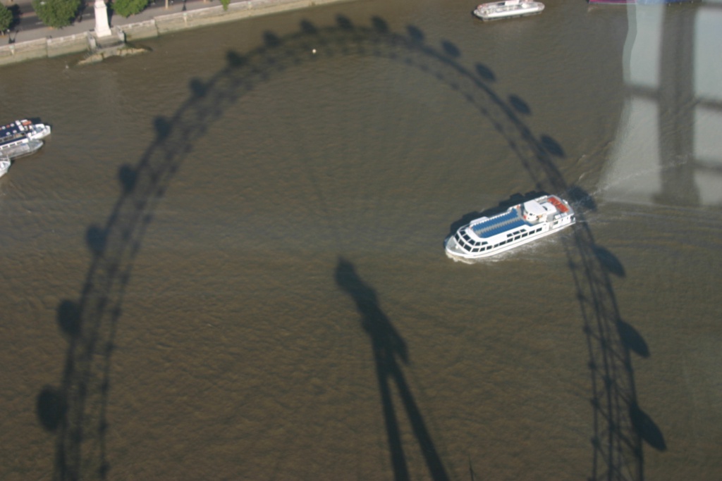 2005-09-09-London-48-from-the-Eye-river-Thames.JPG