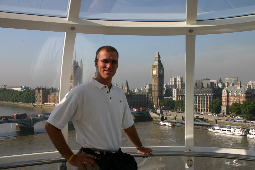 2005/09(September)/London/1024x768_2005-09-09-London-72-from-the-Eye-Travis-Big-Ben.JPG