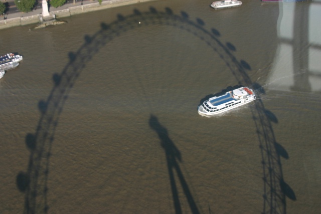 2005-09-09-London-48-from-the-Eye-river-Thames.JPG