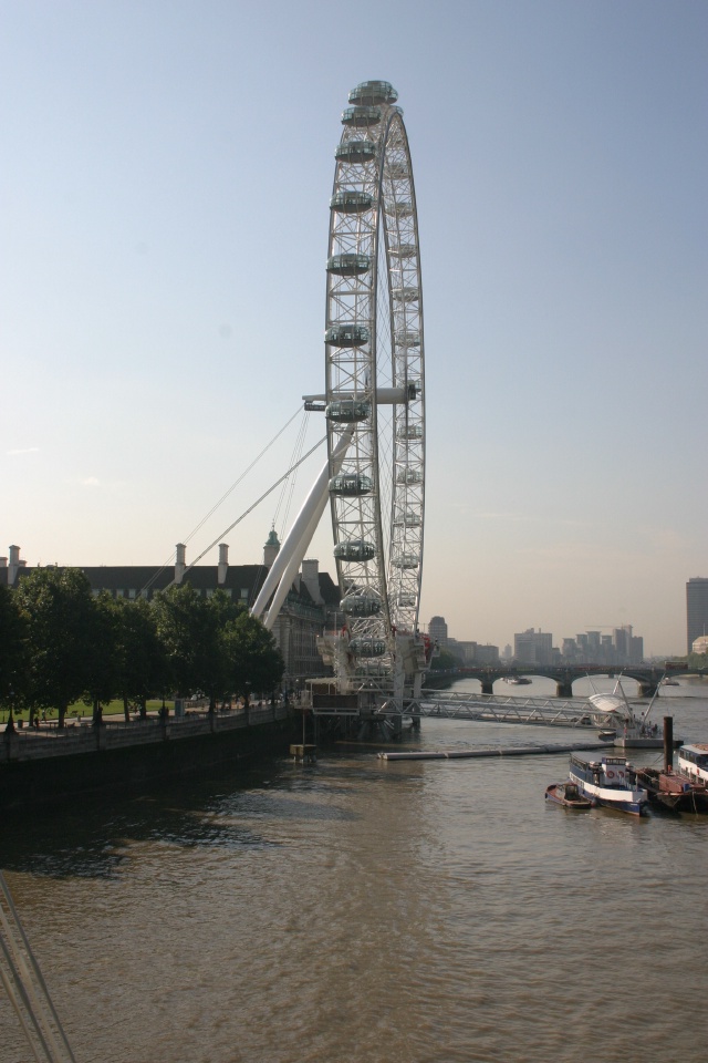 2005-09-09-London-81-the-Eye.JPG
