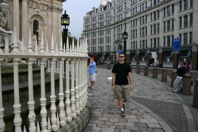 2005/09(September)/London/640x480_2005-09-10-London-237-Ryan.JPG