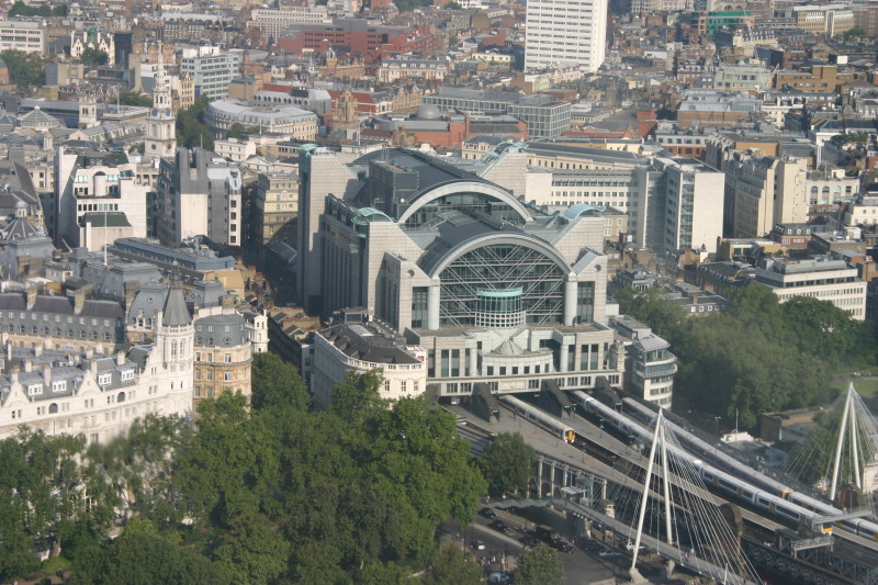 2005/09(September)/London/800x600_2005-09-09-London-43-from-the-Eye.JPG