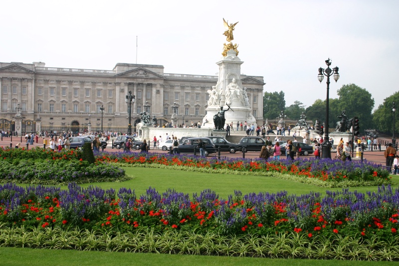 2005-09-10-London-171-Buckinham-Palace.JPG