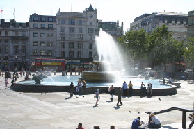 2005-09-08-London-14-Trafalgar-square.JPG