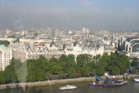 2005-09-09-London-15-from-the-Eye-Royal-HorseGuards.JPG