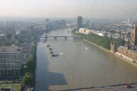 2005-09-09-London-57-from-the-Eye-river-Thames.JPG