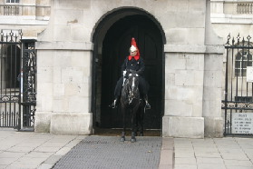 2005-09-10-London-005-Queens-Lifeguard-Horseman.JPG