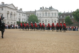 2005-09-10-London-030-changing-of-Queens-Lifeguards-horsemen.JPG