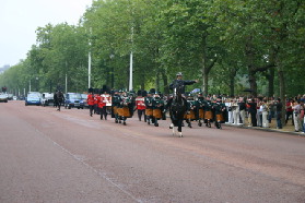 2005-09-10-London-046-changing-of-the-Guards.JPG
