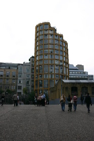 2005-09-10-London-222-apartment.JPG