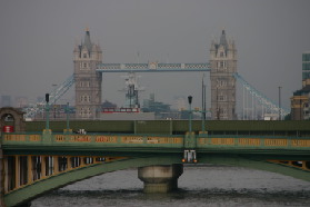 2005-09-10-London-231-London-Bridge.JPG