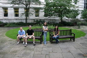 2005-09-10-London-243-Ryan-Lily.JPG