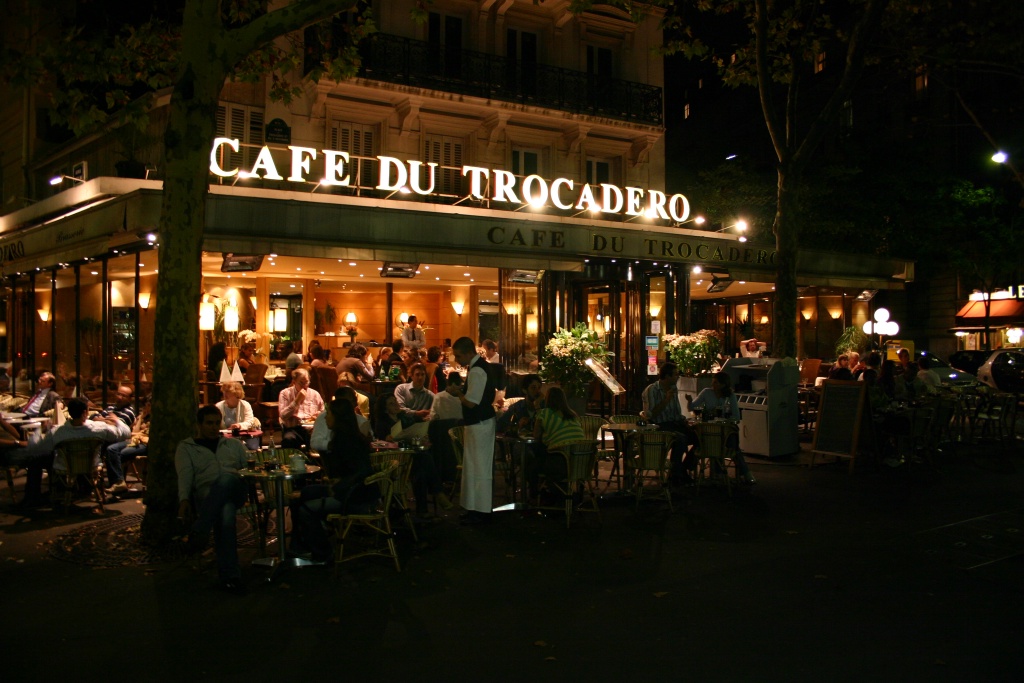 2005-09-13-Paris-34-Cafe-Du-Trocadero.JPG