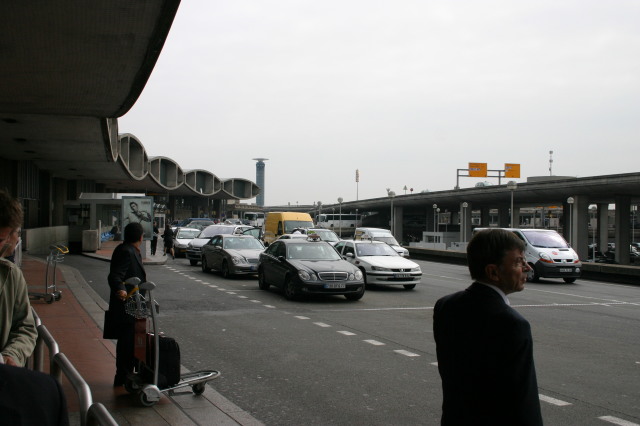 2005-09-13-Paris-02-Charles-DeGaulle-airport.JPG
