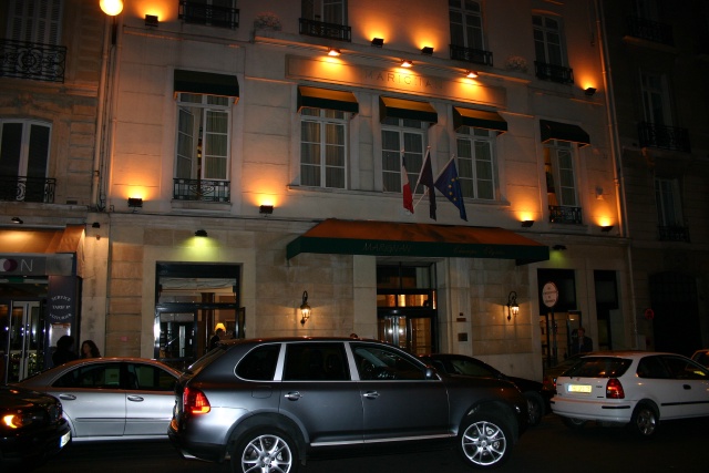 2005-09-13-Paris-29-Marignan-hotel.JPG