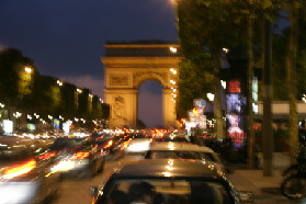 2005-09-13-Paris-21-Champs-Elyees-Arc-De-Triomphe.JPG