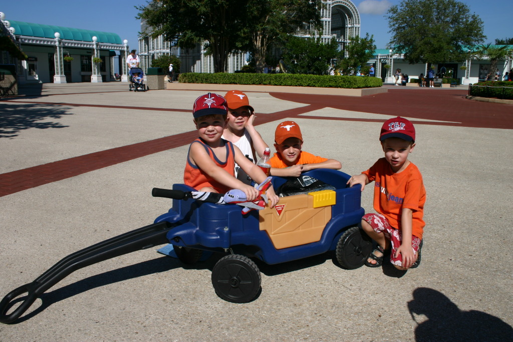 2005-09-18-Seaworld-with-Terhunes-011-Chance-Bryant-Bryce-Dax.JPG