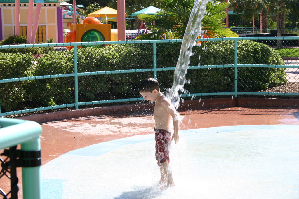 2005-09-18-Seaworld-with-Terhunes-075-Dax.JPG